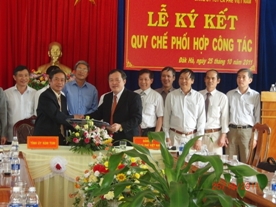 Lãnh đạo hai đơn vị ký Quy chế phối hợp công tác