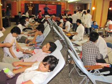 Trong đợt hiến máu tình nguyện này, Đoàn TN Khối đã hiến được 640 đơn vị máu