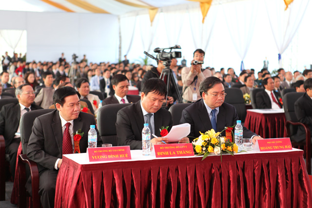 Nhiều lãnh đạo cấp cao của nhà nước đã tham dự lễ khởi công (ảnh: Xuân Mạnh)