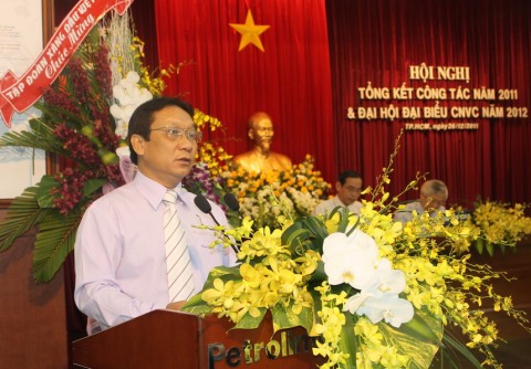 Ô. Đặng Duy Quân – Phó giám đốc Công ty – Đại diện lãnh đạo tổng kết đánh giá công tác năm 2011 và định hướng kế hoạch năm 2012