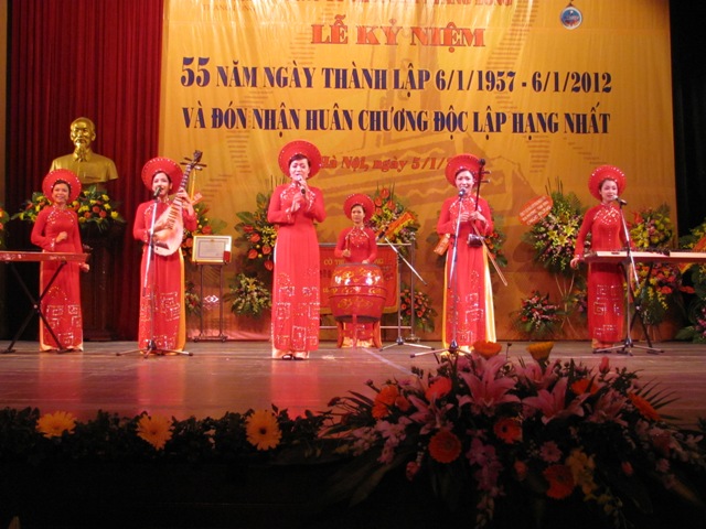 Các tiết mục văn nghệ chào mừng Lễ Kỷ niệm