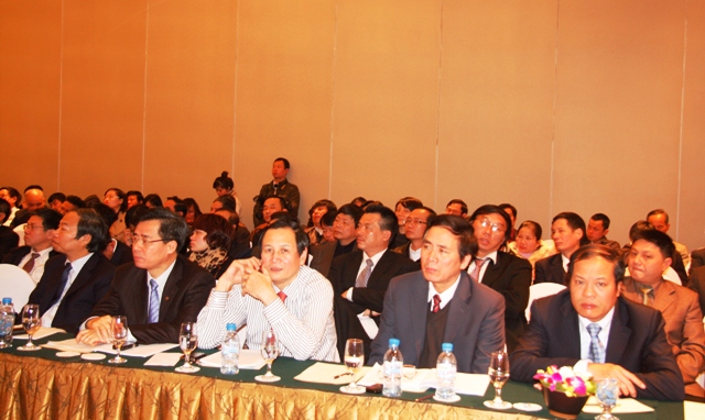 Đồng chí Nguyễn Quang Dương, Phó Bí thư Đảng ủy Khối Doanh nghiệp Trung ương và Đồng chí Trần Thanh Khê, Ủy viên Ban Thường vụ, Trưởng Ban Tuyên giáo Đảng ủy Khối Doanh nghiệp Trung ương tới dự Hội nghị