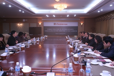 Giám đốc quốc gia   Ngân hàng thế giới tại Việt Nam Bà Victoria Kwakwa làm việc với Agribank