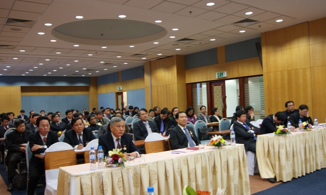 Các đại biểu dự hội nghị.