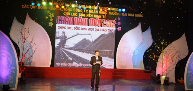 Đồng chí Nguyễn Quang Dương, Phó Bí thư Đảng ủy Khối DNTW phát biểu khai mạc chương trình