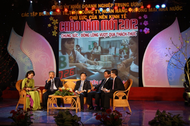 Giao lưu của Đồng chí Trần Xuân Hòa, Bí thư Đảng ủy, Chủ tịch HĐTV Tập đoàn CN Than – Khoáng sản Việt Nam; Đồng chí Lê Tiến Trường, Ủy viên Ban Thường vụ, Ủy viên HĐTV, Phó Tổng Giám đốc thường trực Tập đoàn Dệt may Việt Nam; Đồng chí Phan Hoàng Đức, Ủy viên Ban Thường vụ, Phó TGĐ thường trực Tập đoàn Bưu chính-Viễn thông VN