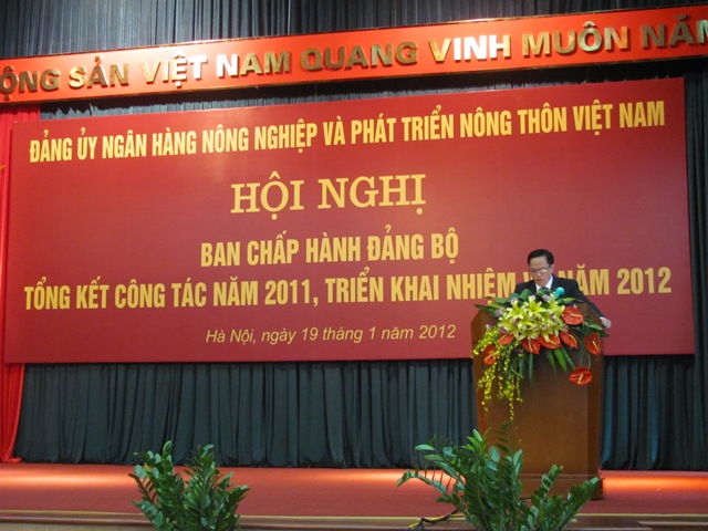 Đ/c Nguyễn Văn Ngọc- Phó bí thư Đảng ủy Khối Doanh nghiệp Trung ương phát biểu với Hội nghị