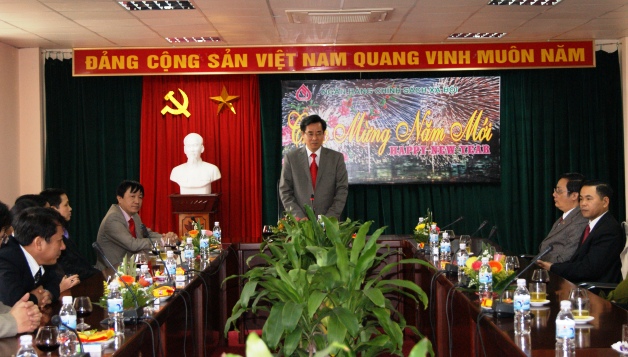 Đoàn đến chúc Tết Ngân hàng Chính sách Xã hội