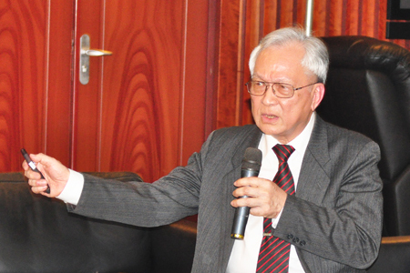 Chuyên gia kinh tế Bùi Kiến Thành