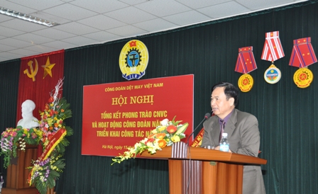 Đ/c Vũ Đức Giang, Chủ tịch Vitas, Bí thư Đảng uỷ-Chủ tịch HĐTV Vinatex phát biểu chỉ đạo tại Hội nghị