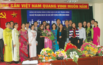 Những năm qua Đảng bộ NHCSXH Trung ương luôn quan tâm đến công tác phát triển Đảng