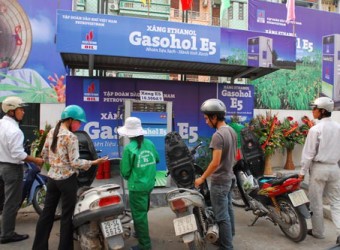 Các điểm bán xăng sinh học E5 của PV Oil vẫn diễn ra bình thường.