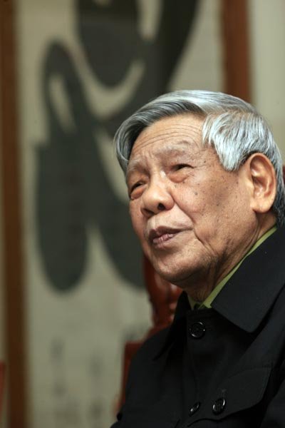 Ông Lê Khả Phiêu: Nếu người giữ trọng trách cao trong Đảng, trong bộ máy Nhà nước mà hư hỏng thì hại cho Đảng, hại cả quốc gia, dân tộc. Ảnh: Phạm Hải