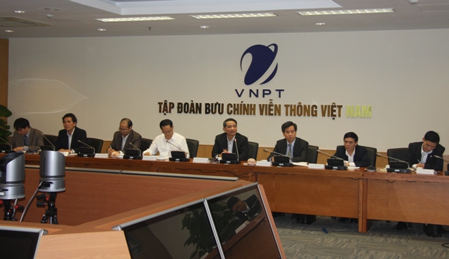 Thường trực Đảng ủy Khối và các đồng chí trong Ban Thường vụ Đảng ủy Khối dự buổi làm việc