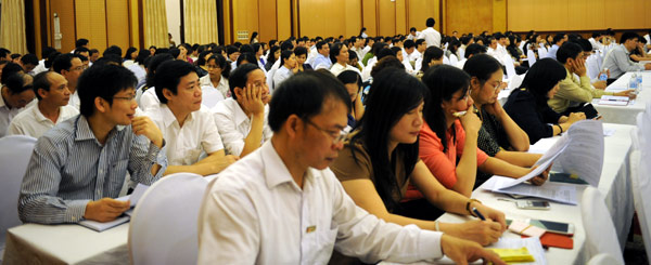 Các đảng viên dự Hội nghị.