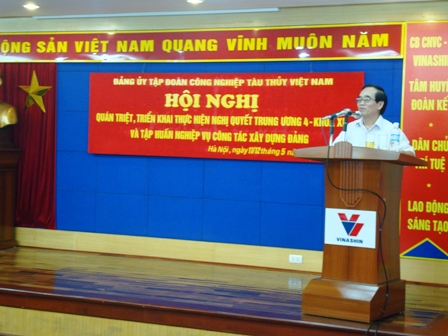 Đồng chí Nguyễn Quang Khái -Phó Bí thư thường trực Đảng ủy Tập đoàn triển khai NQ