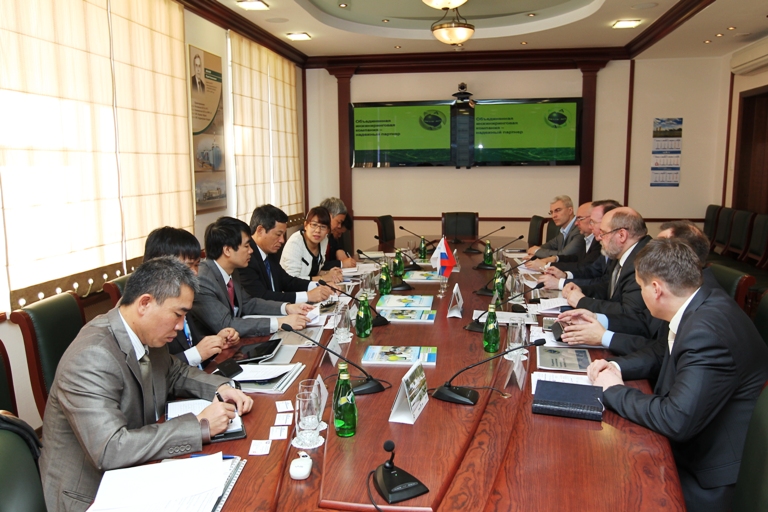 Hai bên giới thiệu về tổng thể năng lực và kinh nghiệm của mình