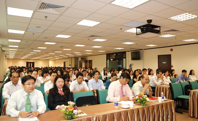 Các đại biểu dự hội nghị.