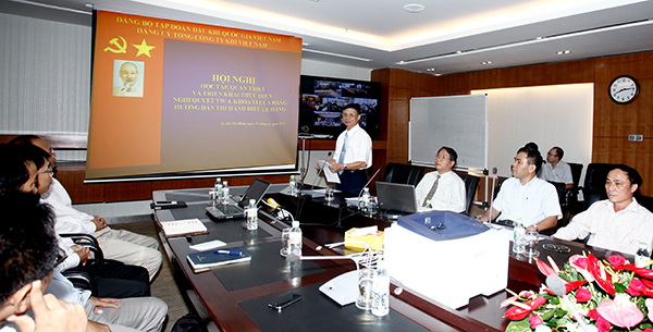 Đồng chí Trần Văn Tâm – Phó bí thư Thường trực Đảng ủy PV Gas phát biểu tại Hội nghị