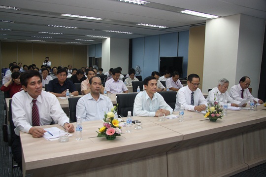 Đông đảo các quan khách và các đồng chí Tổng Biên tập các cơ quan báo chí đến dự buổi gặp mặt