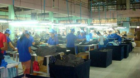 Một nhà máy may tại Yangon 