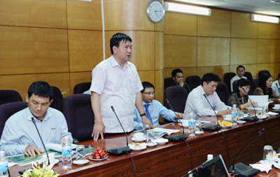 Bộ trưởng Bộ GTVT Đinh La Thăng phát biểu tại buổi làm việc.