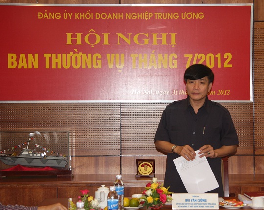 Đồng chí Bùi Văn Cường - Ủy viên dự khuyết BCH Trung ương Đảng, Bí thư Đảng ủy Khối doanh nghiệp Trung ương chỉ đạo tại Hội nghị