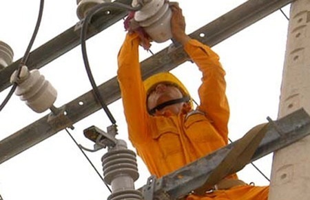 Thảo luận tại kỳ họp Quốc hội thứ ba vừa qua, quy định về phí điều tiết hoạt động điện lực vẫn chưa đi đến thống nhất