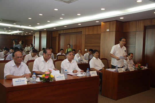 Đồng chí Bùi Thế Đức, Phó Trưởng Ban Tuyên giáo Trung ương Đảng phát biểu ý kiến tại buổi làm việc