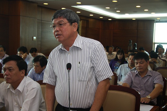 Đồng chí Nguyễn Phước Thanh, Bí thư Đảng ủy, Tổng Giám đốc Ngân hàng TMCP Ngoại thương Việt Nam phát biểu ý kiến tại buổi làm việc