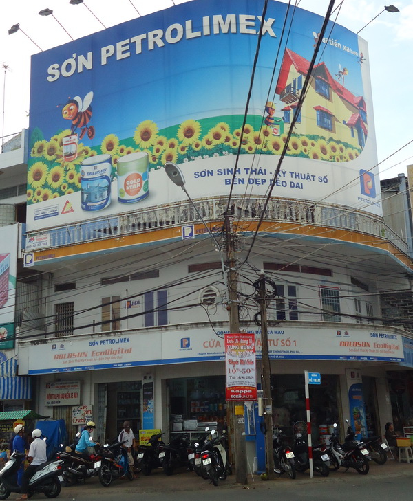 Cửa hàng Vật tư tổng hợp Số 1 thuộc Petrolimex Cà Mau - một trong ba địa điểm đầu tiên bán sơn Petrolimex tại địa bàn tỉnh Cà Mau