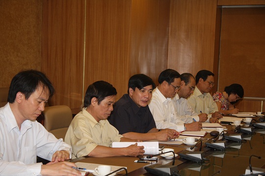 Đồng chí Bùi Văn Cường, Bí thư Đảng ủy Khối phát biểu chỉ đạo 