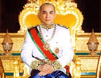 Chuyến thăm của Quốc vương Campuchia Norodom Sihamoni đến Việt Nam lần này nhằm tăng cường và phát triển hơn nữa quan hệ láng giềng tốt đẹp, hữu nghị truyền thống và hợp tác toàn diện giữa hai nước Việt Nam-Campuchia