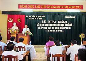 Lễ khai giảng lớp đào tạo cán bộ nguồn làm công tác đảng chuyên ngành tổ chức.