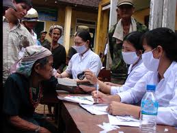 Giá dịch vụ khám bệnh, chữa bệnh là số tiến phải trả cho mỗi dịch vụ khám bệnh, chữa bệnh, thực hiện theo lộ trình.