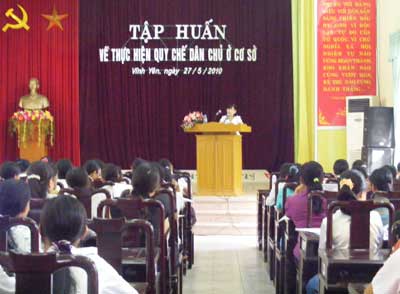 Dự thảo của Bộ Nội vụ đề xuất quy định rõ trách nhiệm của người đứng đầu cơ quan và của cán bộ công chức trong việc thực hiện dân chủ trong hoạt động nội bộ của cơ quan.