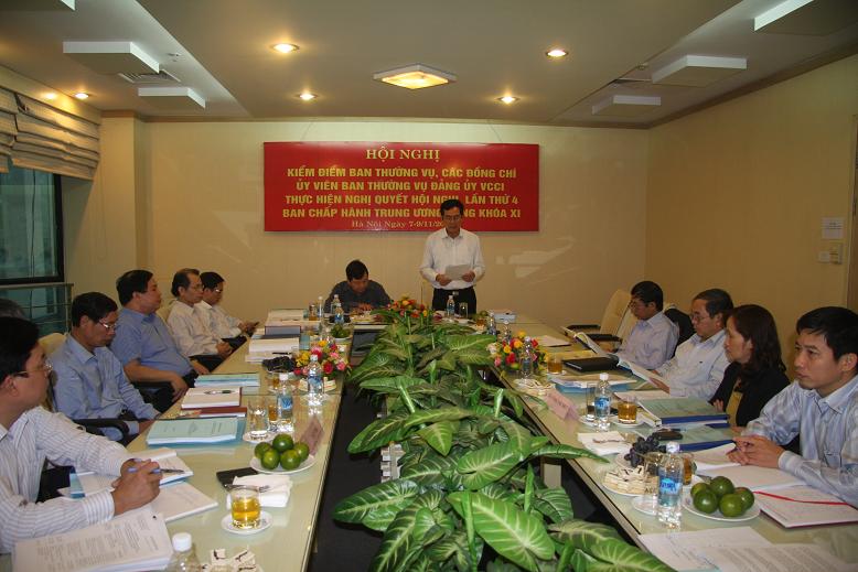 Đồng chí Trần Thanh Khê, Uỷ viên Ban Thường vụ, Trưởng Ban Tuyên giáo Đảng ủy Khối Doanh nghiệp Trung ương phát biểu chỉ đạo Hội nghị