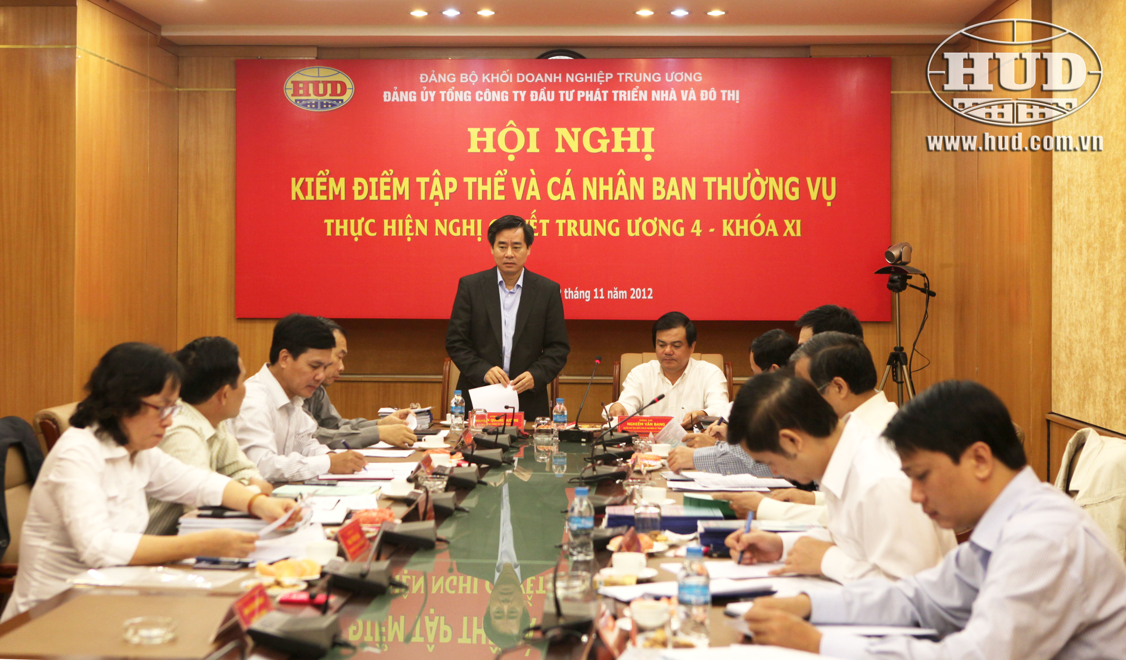 Đồng chí Nguyễn Quang Dương, Phó Bí thư Đảng ủy Khối Doanh nghiệp Trung ương phát biểu chỉ đạo Hội nghị