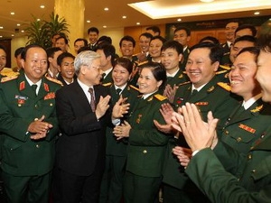 Tổng Bí thư Nguyễn Phú Trọng với các đại biểu.