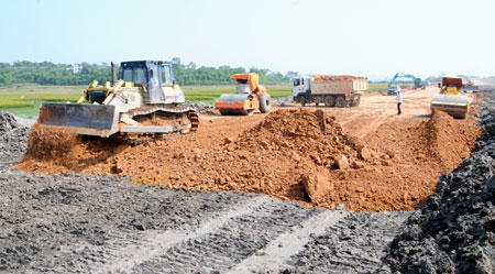 Bổ sung quy định cụ thể về công khai, minh bạch trong hoạt động đầu tư xây dựng cơ sở hạ tầng, giải phóng mặt bằng, giá bồi thường khi thu hồi đất,…