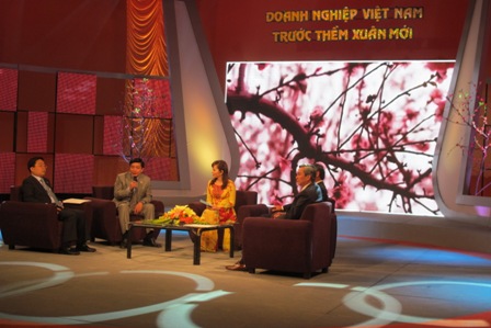 Các đại biểu tham gia đối thoại đầu Xuân tại trường quay S14