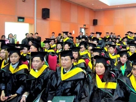 Bộ Giáo dục và Đào tạo vừa công bố dự thảo Nghị định quy định về bồi hoàn học bổng và chi phí đào tạo để lấy ý kiến nhân dân.