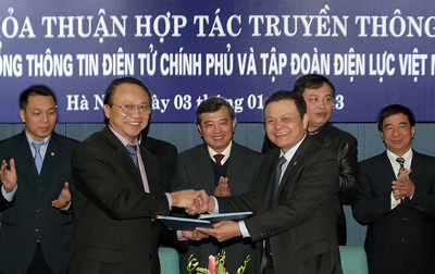 Thỏa thuận hợp tác là cơ sở để mở kênh thông tin chính thống về ngành điện. Ảnh: VGP/Nhật Bắc