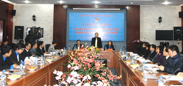 Quang cảnh Diễn đàn.