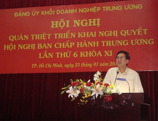 Đồng chí Trần Thanh Khê - Ủy viên BTV, Trưởng ban Tuyên giáo Đảng ủy Khối đã phổ biến kế hoạch triển khai học tập, quán triệt Nghị quyết Trung ương 6 (Khóa XI) tại các đơn vị trong Khối