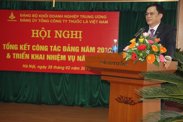 Đồng chí Nguyễn Văn Ngọc, Phó Bí thư Đảng ủy Khối phát biểu chỉ đạo Hội nghị