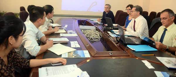 oàn công tác của Công ty ERDF (thuộc Tập đoàn Điện lực Pháp) làm việc với EVN