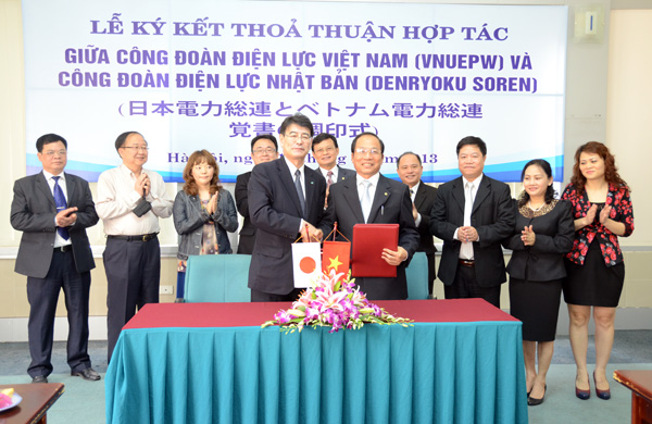 2 tổ chức Công đoàn ký kết thỏa thuận chính thức thiết lập quan hệ hợp tác