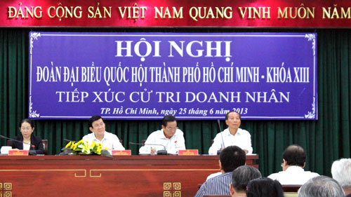 Chủ tịch nước đề nghị cùng với chính sách hỗ trợ của nhà nước thì các doanh nhân, doanh nghiệp trong nước cần đoàn kết, phải hợp tác chặt chẽ với nhau để tìm được lối ra cho chính mình