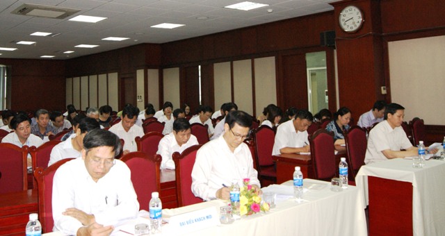 Các đại biểu dự hội nghị.